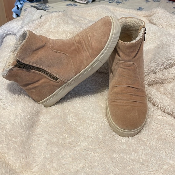 Billabong shoe size 7 - Picture 2 of 7